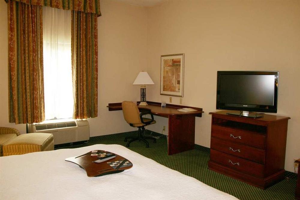 Hampton Inn Akron-South Zimmer foto